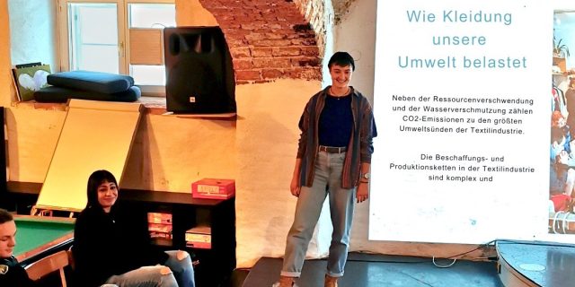 clara kostnix laden youz workshop textilmüll